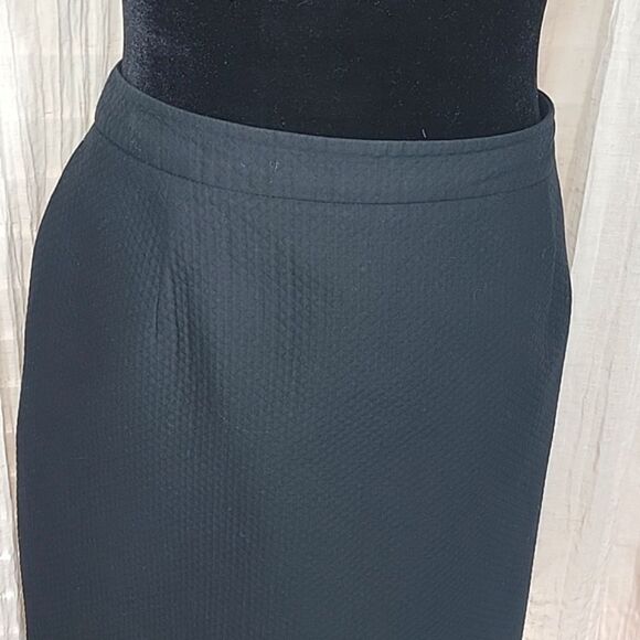 Talbots Classic A-line Textured Black Cotton Skirt - Picture 4 of 14